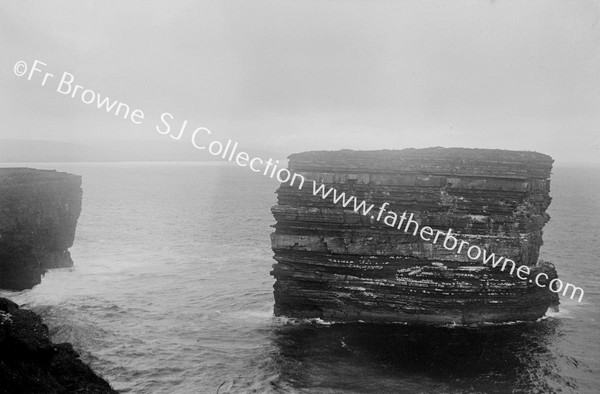 BALLYCASTLE DOONABRISTA ROCK FROM E.